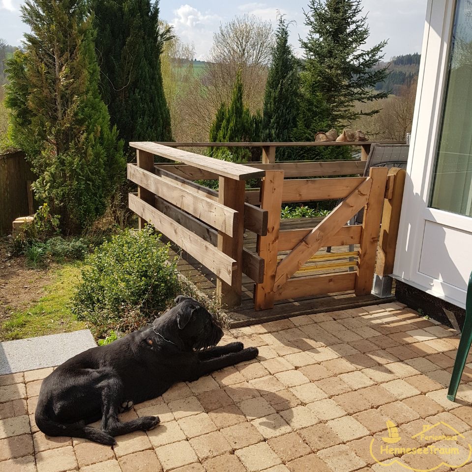 Tor zu: Ruhe und Erholung genießen Sie auf der Terrasse